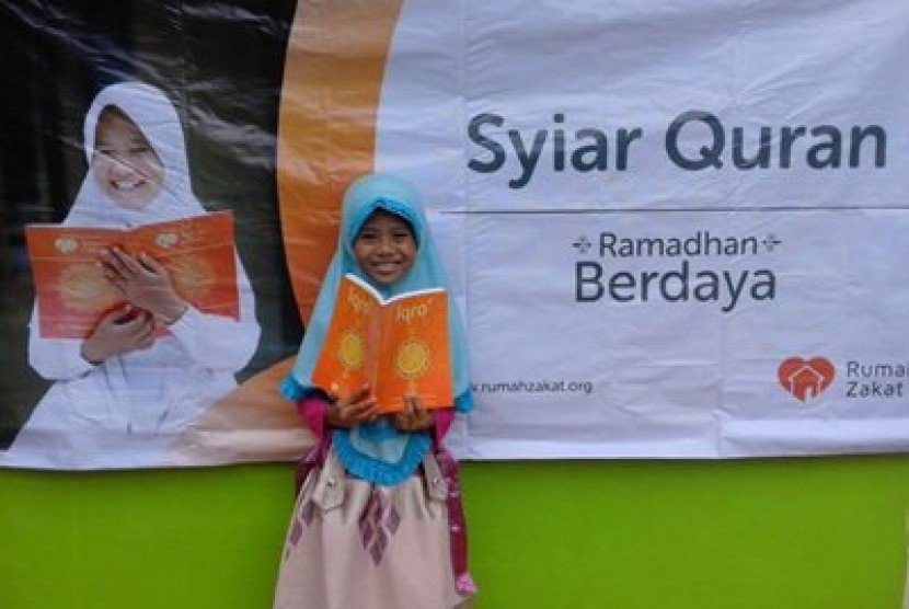 Relawan Rumah Zakat kembali membagikan paket Syiar Quran di daerah binaan Rumah Zakat, tepatnya di Jalan udang Kelurahan Garuntang Bandar Lampung.