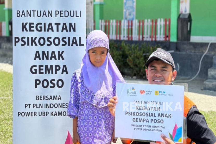 Relawan Rumah Zakat memberikan layanan dukungan psikososial gempa Poso untuk anak-anak agar mereka bisa bangkit dan lebih siap menghadapi masa pasca bencana.