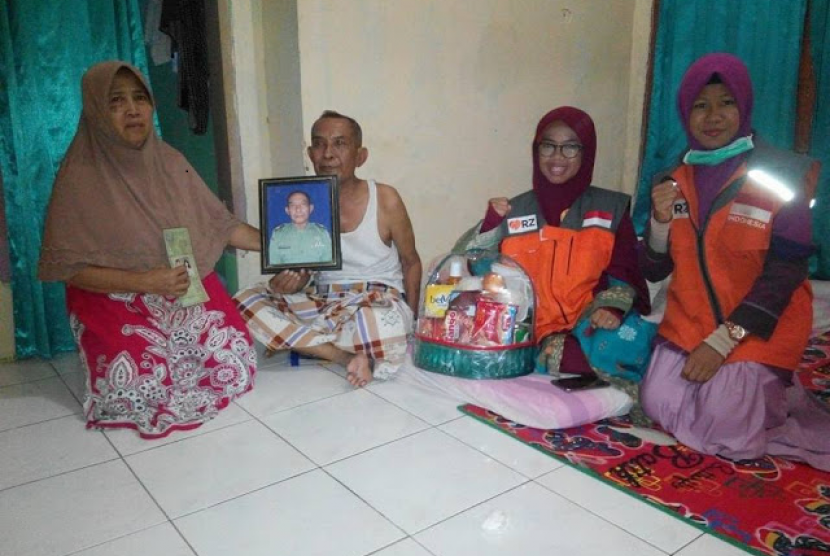 Relawan Rumah Zakat mengunjungi veteran perang di Cilegon