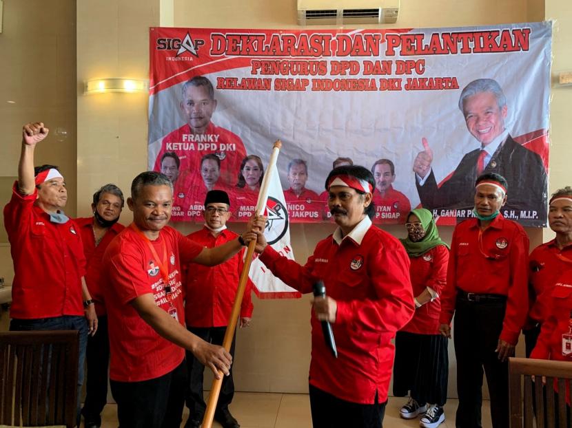 Relawan Siap Ganjar Presiden (SIGAP) membentuk kepengurusan relawan Ganjar Pranowo sebagai calon presiden 2024, di kawasan Menteng, Jakarta, Jumat (10/12).