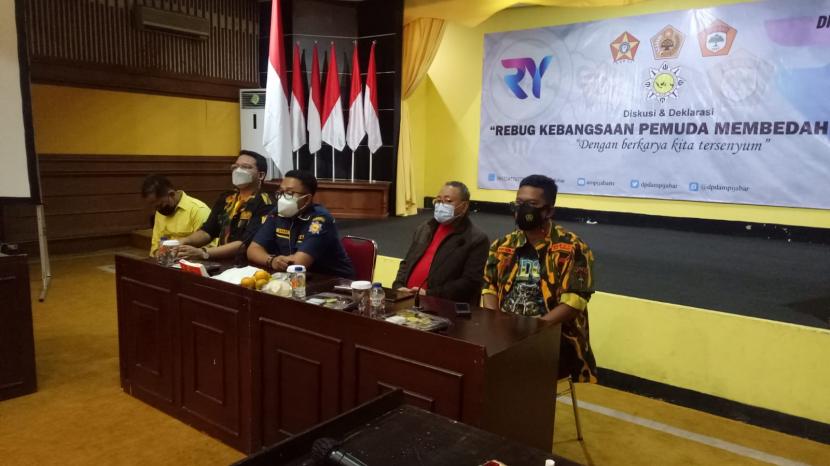 Acara 'Rembug Kebangsaan Pemuda Membedah Zaman' yang diselenggarakan OKP kekaryaan, di Bandung, Jumat (13/8).