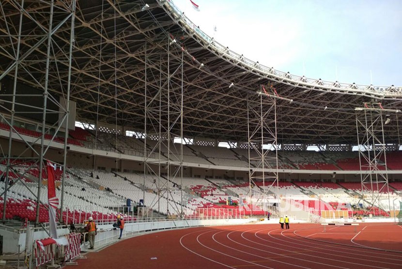 Renovasi Stadion Utama Gelora Bung Karno Senayan Jakarta, Selasa (31/10).