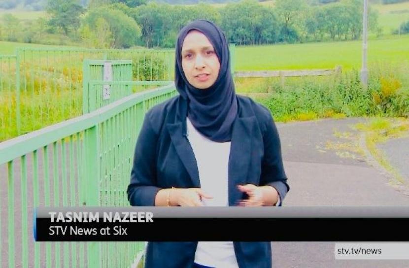 Tasnim Nazeer, Reporter TV Berjilbab Pertama di Skotlandia. Reporter berjilbab pertama yang tampil di TV Skotlandia Tasnim Nazeer.