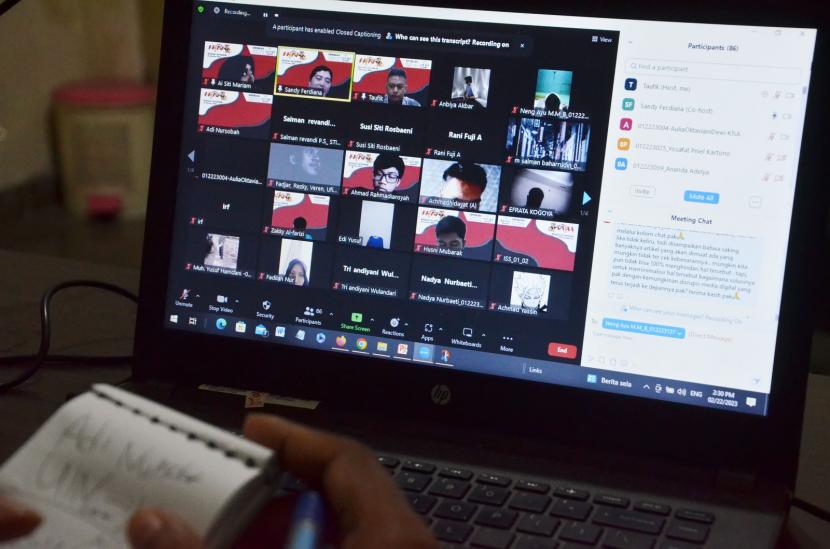 Republika Jawa Barat menyelenggarakan Webinar Jurnalistik dalam rangka memeriahkan Hari Pers Nasional (HPN) 2023, Rabu (22/2/2023) 
