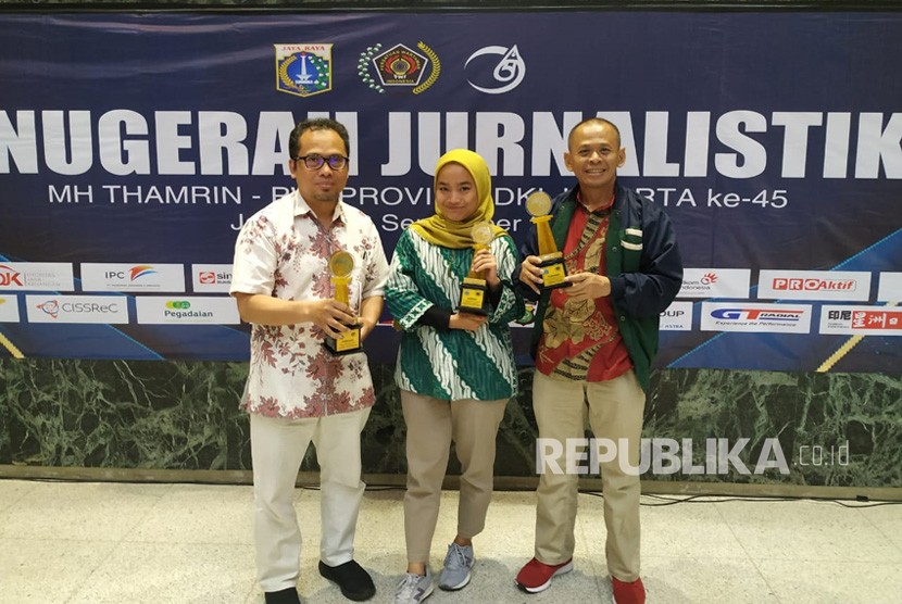 Republika menyabet tiga piala Anugerah Jurnalistik MH Thamrin 2019 yang diadakan oleh PWI Jaya dan Pemprov DKI.