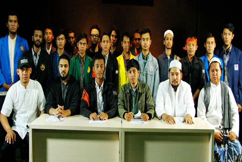 Resolusi mahasiswa dan Pemuda Islam terhadap kriminalisasi ulama.