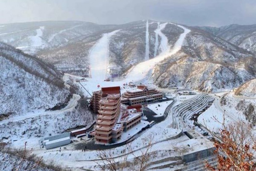 Resor ski Masikryong, Korea Utara akan beroperasi Januari 2016.