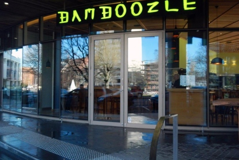 Restoran Bamboozle, salah satu restoran di Selandia Baru. Inflasi konsumen Selandia Baru pada kuartal ketiga tahun ini lebih melampaui ekspektasi dan masih salah satu yang tertinggi dalam sejarah.