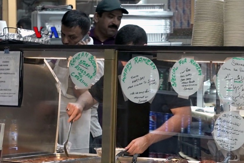 Restoran Halal di Amerika. Gubernur Negara Bagian Kalifornia izinkan restoran menjamu kembali pelanggan. Ilustrasi.