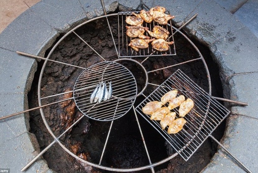 Restoran ini memasak dari lubang Vulkanik Gunung Merapi