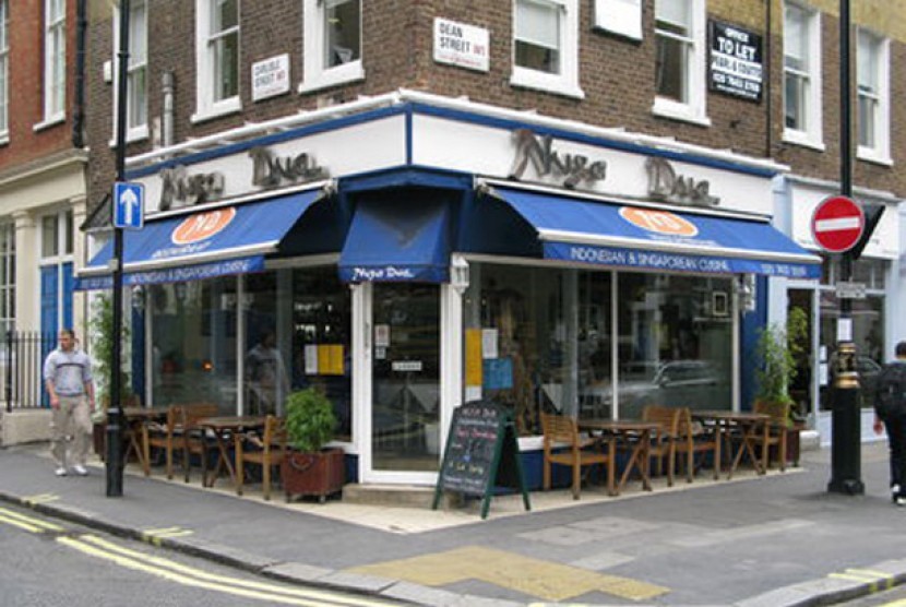 Restoran Nusa Dua di Dean Street, Soho, Kota London.