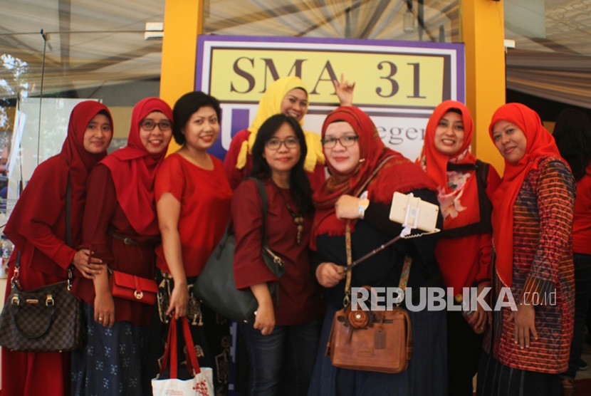 Reuni Spektakuler  Alumni SMA 31 yang digelar di Theater Garuda, Taman Mini Indonesia Indah (TMII), Jakarta, Ahad (19/11).