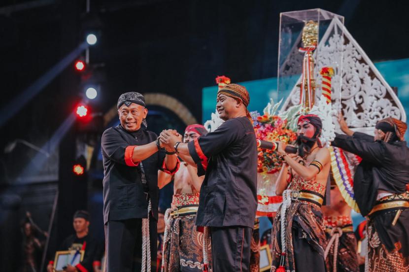 Reyog Brawijaya kembali meraih juara 1 dan memboyong Piala Presiden dalam Festival Nasional Reog Ponorogo (FNRP) 2023 yang diselenggarakan di Ponorogo.