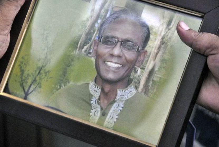 Rezaul Karim Siddique, seorang profesor di Bangladesh yang tewas ditikam orang tak dikenal karena dituduh ateis