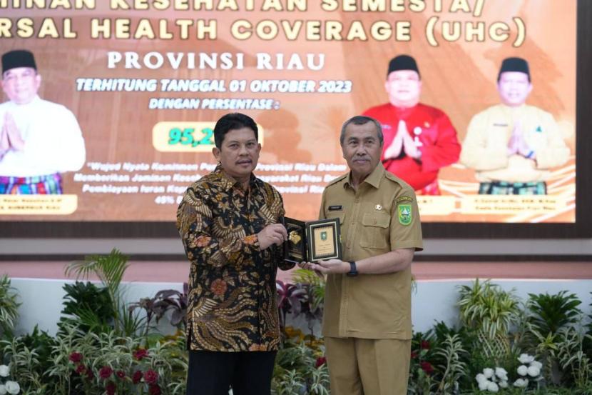 Riau deklarasikan Universal Health Coverage (UHC) dengan capaian 95,27 persen kepesertaan Jaminan Kesehatan Nasional (JKN).