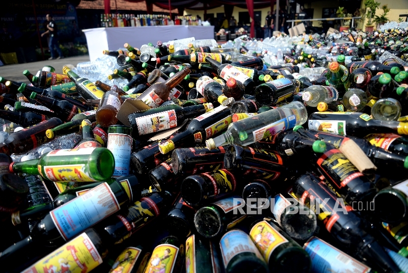 Ribuan barang bukti minuman keras (miras) akan dimusnahkan (Ilustrasi)