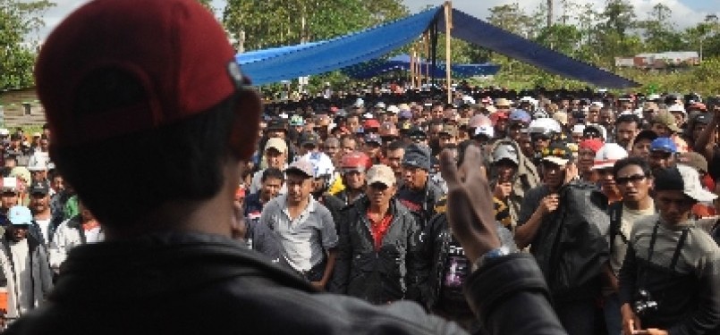 Ribuan karyawan PT Freeport Indonesia di Kuala Kencana, Timika, Papua,  melakukan mogok kerja, Kamis (16/9).