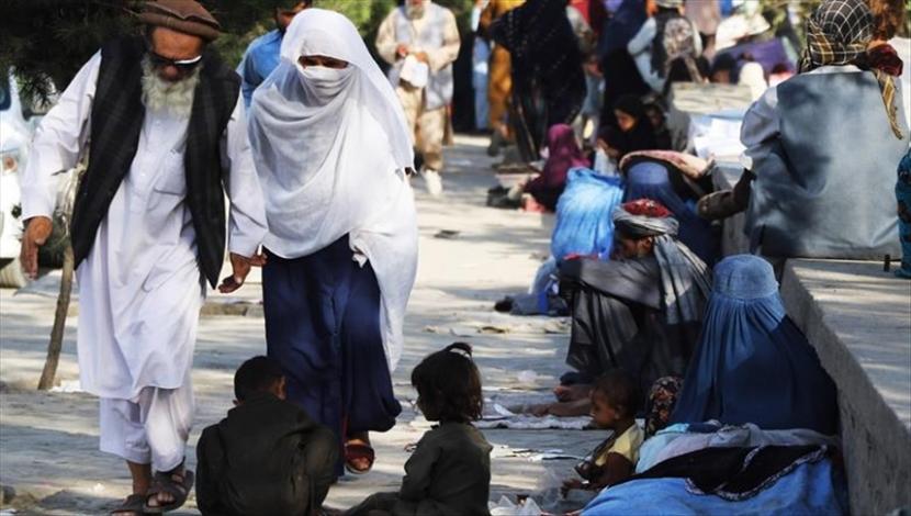 Ribuan keluarga terlantar di satu taman di Kabul, Afghanistan, pada 11 Agustus 2021. Sekitar 30.000 keluarga telah mengungsi karena bentrokan pemerintah dan Taliban di provinsi utara. 