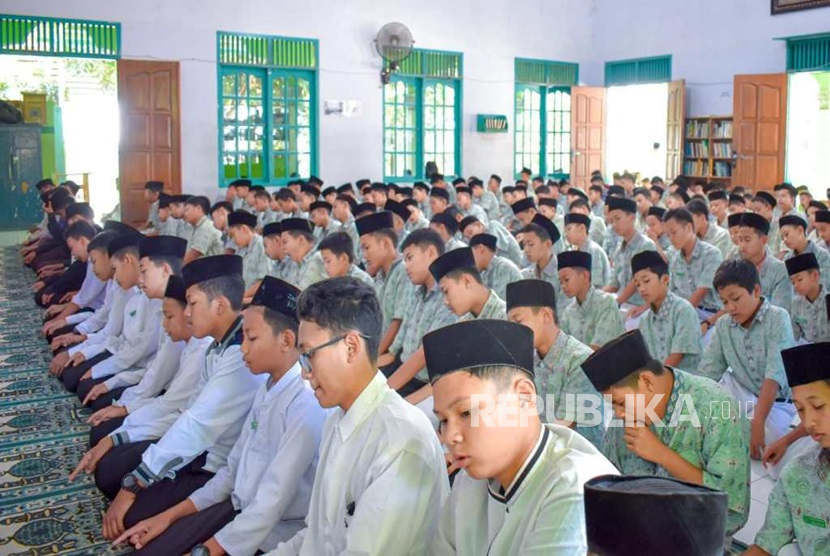 Ribuan Kyai dan Bu Nyai pondok pesantren (ponpes) Nahdlatul Ulama (NU) se Jawa Tengah akan menggelar 