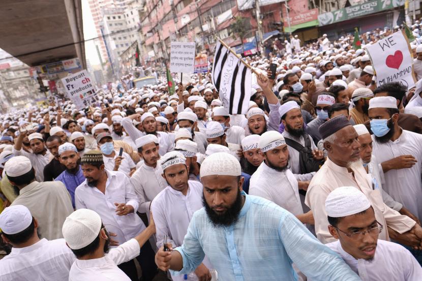 Muslim Bangladesh melakukan aksi protes (ilustrasi).