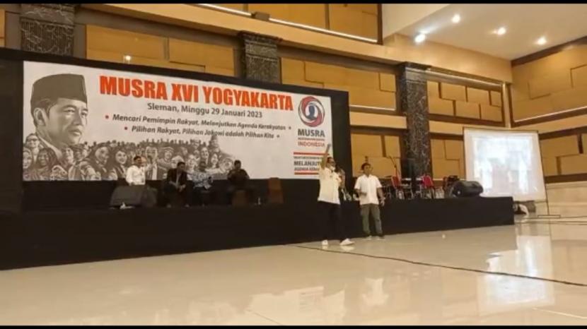 Ribuan orang terlihat menghadiri acara Musyawarah Rakyat (Musra) XVI di Provinsi Daerah Istimewa Yogyakarta (DIY). Musra tersebut digelar di Sleman City Hall (SCH), Ahad (29/1/2023) lalu.