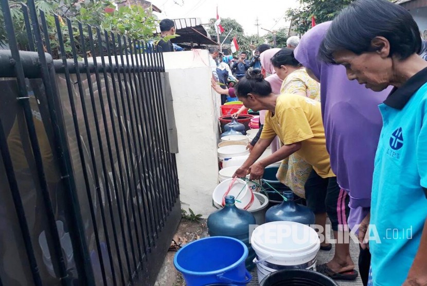 Ribuan pelanggan PDAM Tirtawening Kota Bandung