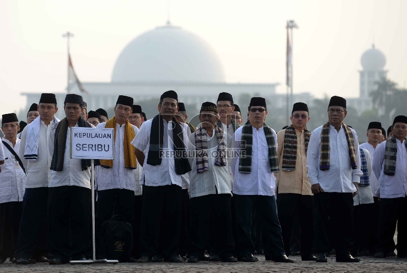 Dki Jakarta Pakaian Adat : Baju Adat Dki Jakarta / See ...
