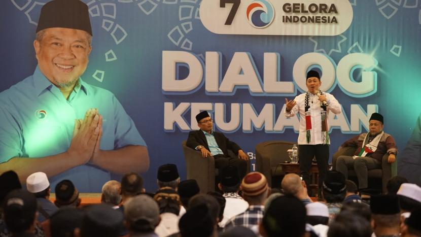Ribuan ustadz, kyai dan Ajengan yang ada di wilayah Bandung Raya mengikuti acara dialog keumatan yang digelar oleh Partai Gelora Indonesia di Bandung, Ahad (17/12/2023).