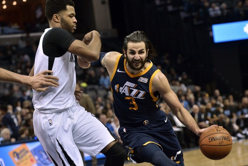 Ricky Rubio (kanan) 