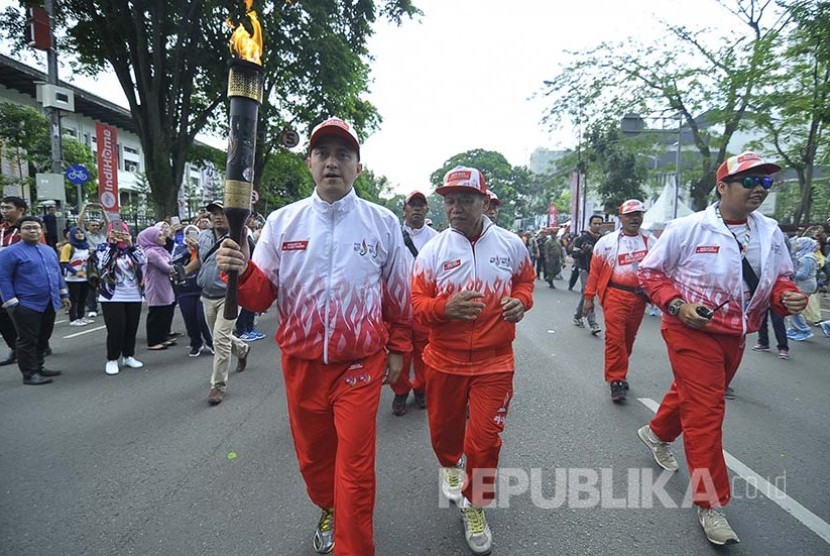 Ricky Subagja dan Iie Sumirat mantan pebulutangkis Jawa Barat yang pernah mengharumkan nama Indonesia di Dunia Internasional (Foto: Mahmud Muhyidin)