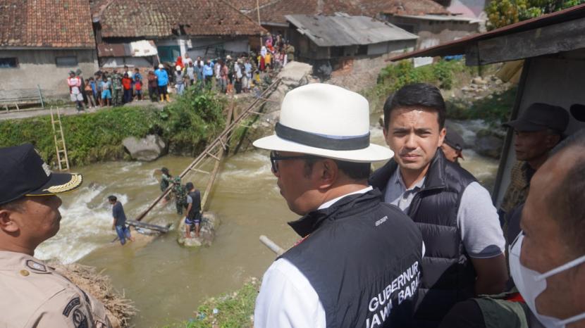 Ridwan Kamil mengunjungi langsung ke lokasi terdampak banjir bandang di Ciwidey belum lama ini.
