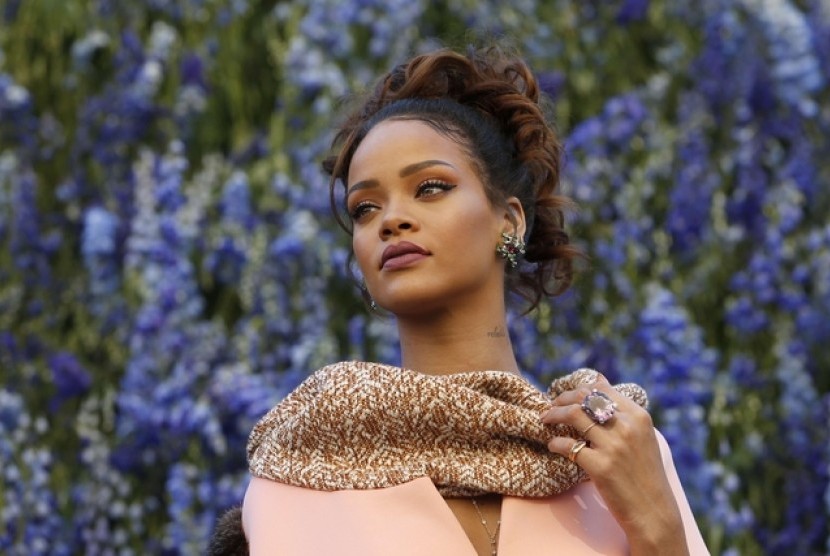 Label kecantikan milik Rihanna, Fenty Skin, dikenal sebagai produk ramah lingkungan (Foto: Rihanna)