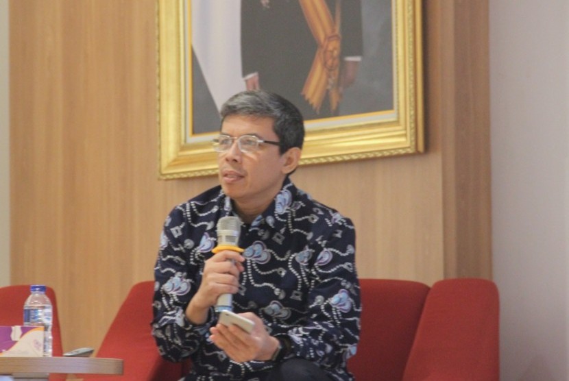Riki Arif Gunawan, Plt Direktur Pengendalian Aplikasi Informatika Kementrian Kominfo berbbicara pada Diskusi Publik “Meneropong Arah Kebijakan Keamanan Siber Indonesia” di Gedung Perpustakaan Nasional, Jakarta, Rabu (7/8/2019).