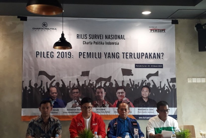 Rilis Survei Nasional Charta Politika Indonesia bertajuk Pileg 2019: Pemilu yang Terlupakan di Jalan Adityawarman, Jakarta, Kamis (4/4).