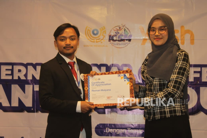 Arini Risman Kisah Risman Mulyana, Santri yang Mengukir Prestasi di Kancah ...