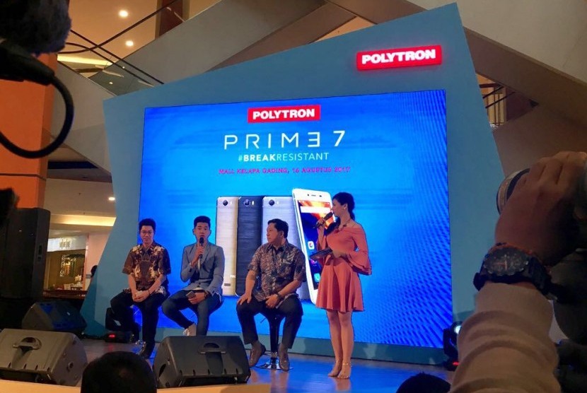 Roadshow Polytron Prime 7 #Breakresistant di sejumlah mal di Jakarta yang dihadiri penyanyi Jaz Hayat, beberapa waktu lalu.