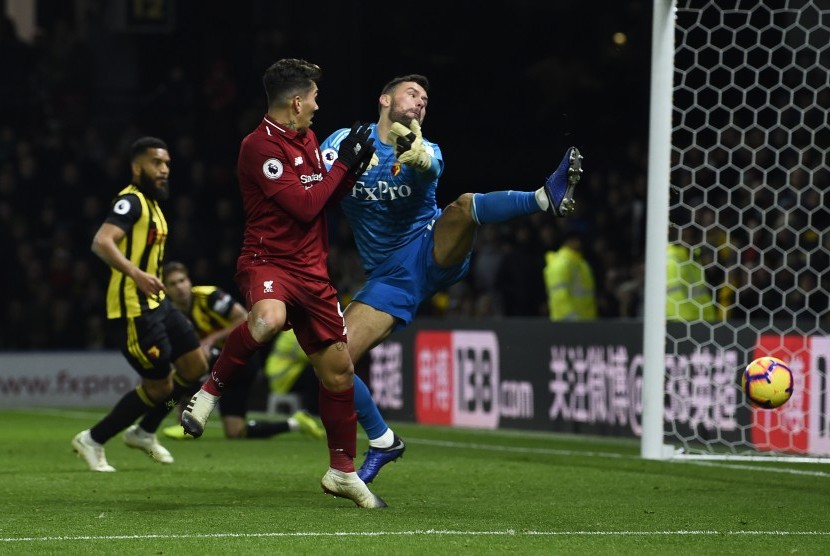 Roberto Firminho mencetak gol untuk Liverpool ke gawang Watford.