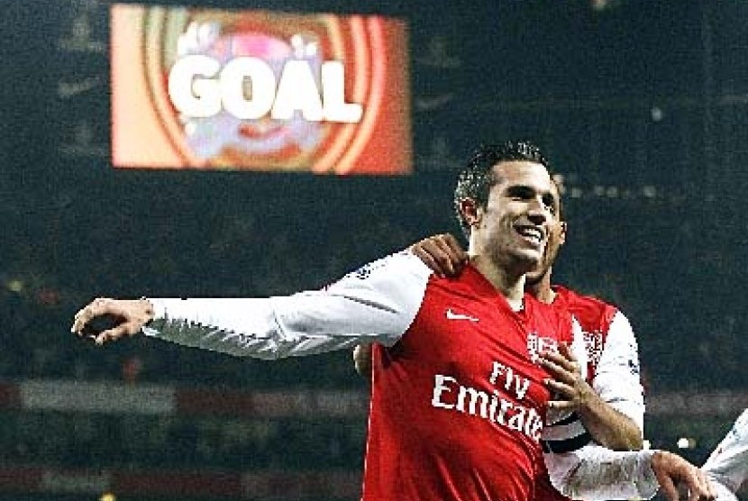  Robin Van Persie 