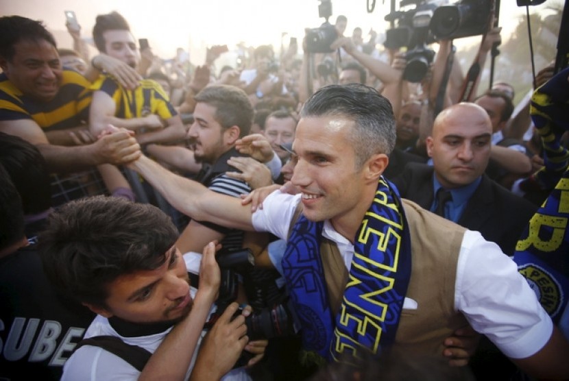 Robin van Persie saat tiba di Istanbul