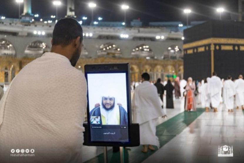 Robot akan menawarkan layanan visual kepada jamaah umrah di Masjidil Haram. Layanan Terjemahan Masjidil Haram Layani Lebih dari Tiga Juta Muslim