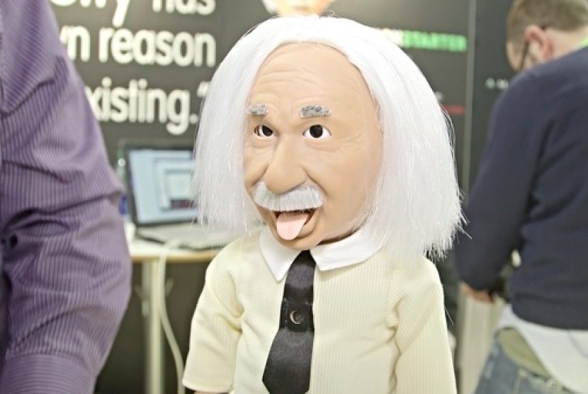 Robot Humanoid Albert Einstein.