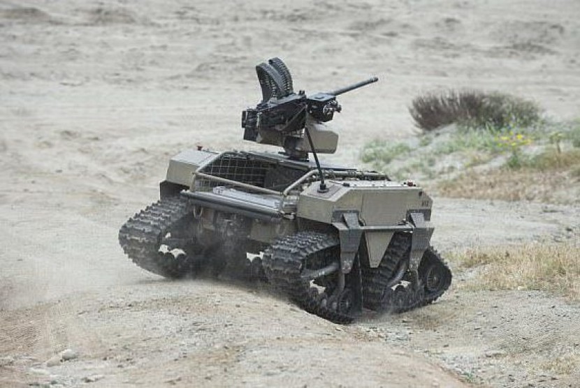 Robot perang  (ilustrasi)