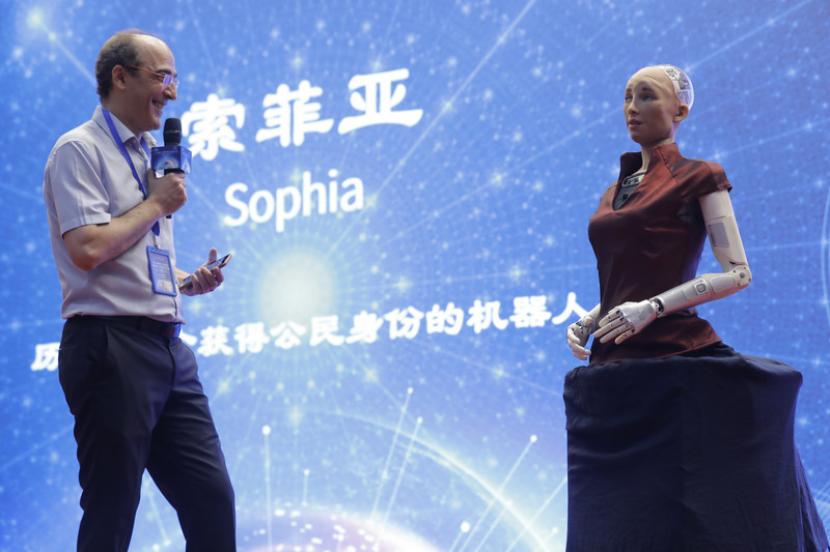 Robot Sophia dipamerkan dalam Nanjing Tech Week 2019 di Nanjing, China. Hanson Robotics akan memproduksi robot Sophia secara massal pada akhir tahun. Ilustrasi.