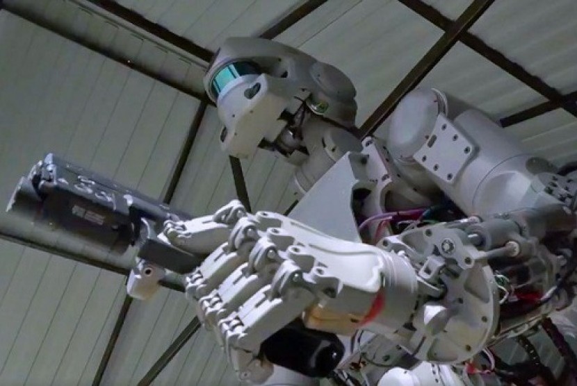 Robot Tempur Bersenjata ala Rusia.