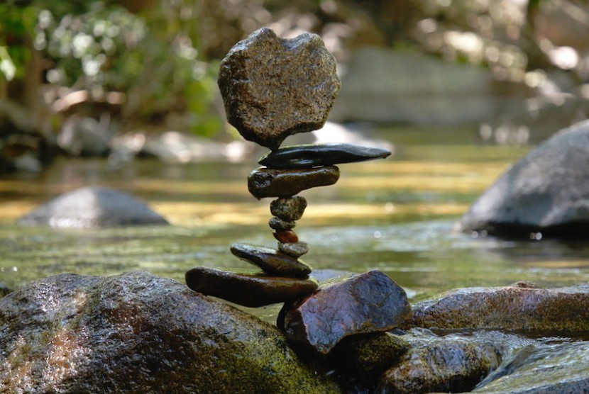 Rock Balancing. Ilustrasi