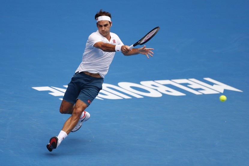 Roger Federer memamerkan pukulan trik tenis di Twitter.