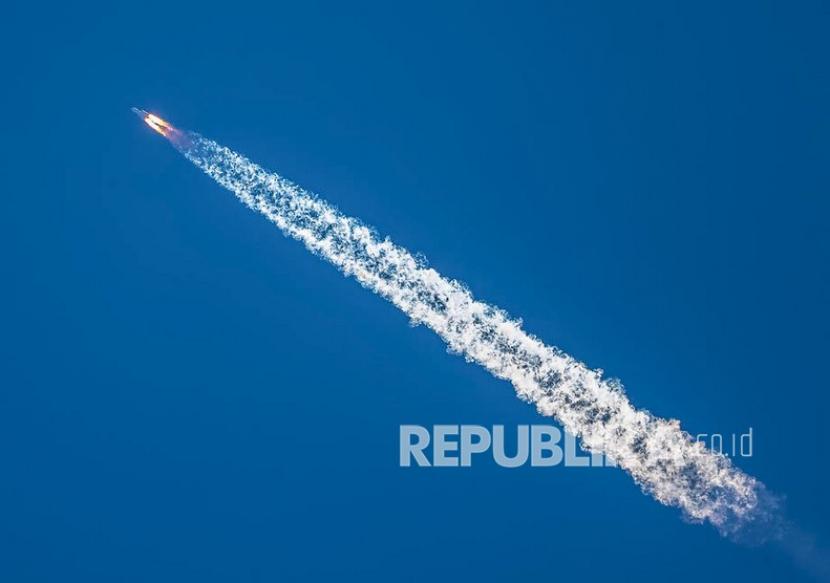 Sisa-sisa roket terbesar China, yang diluncurkan bulan lalu, telah jatuh kembali ke atmosfer (Foto: ilustrasi)