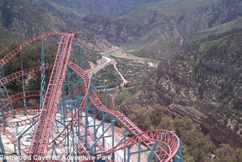 Roller coaster tertinggi di dunia