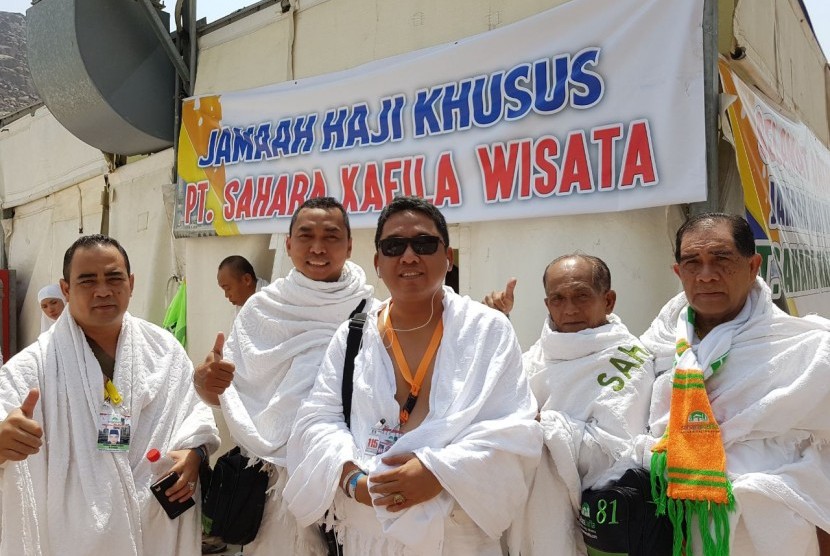 Rombongan jamaah haji Sahara Kafila Wisata tiba di Arafah, Kamis (31/8) dini hari.