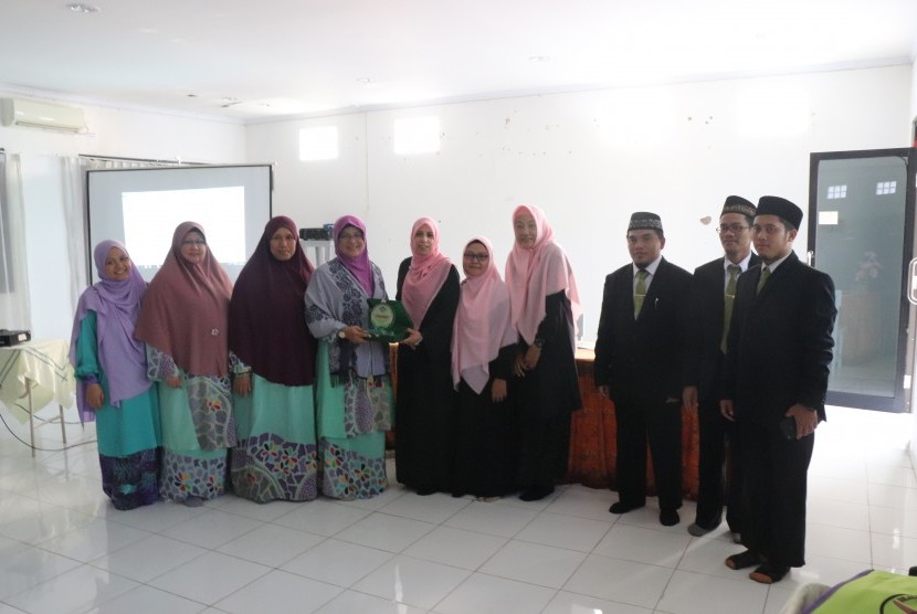 Rombongan  Jaulah Mahabbah Kerajaan Kelantan, Malaysia, mengunjungi IGBS Darul Marhamah,  Bogor, Jawa Barat.